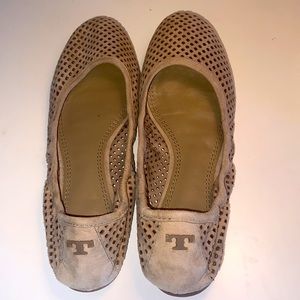 Tory Burch | Tan Nuback ballet flats | Preowned Great condition  | size 6.5